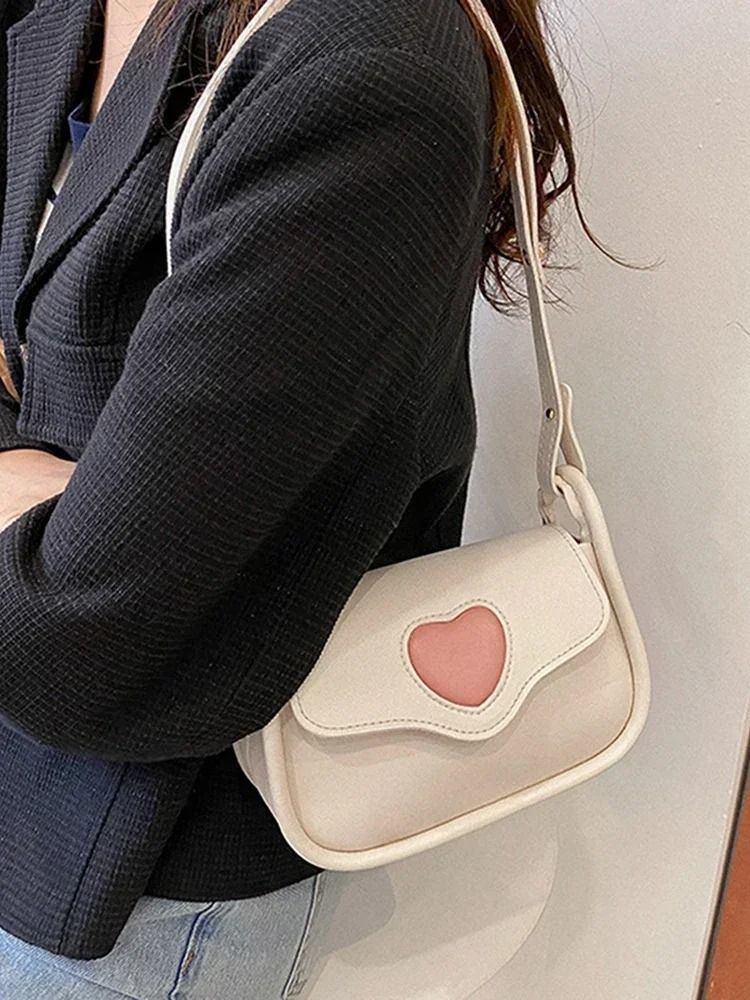 Fashion Retro Love Heart Saddle Shoulder Bag